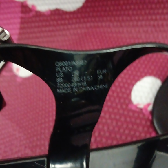 Coach - Picture 6 of 6